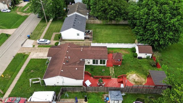 6197 Jeffrey Dr, Louisville, KY 40258