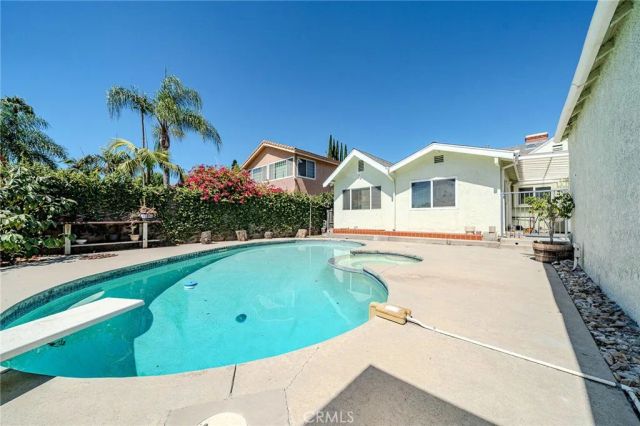 1554 Raymond Avenue, Glendale, CA 91201