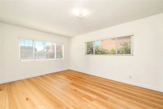 1554 Raymond Avenue, Glendale, CA 91201