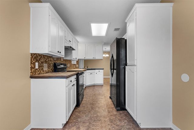 943 Randy Drive, Woodway, TX 76712