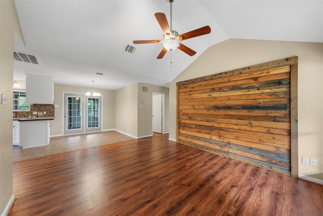 943 Randy Drive, Woodway, TX 76712