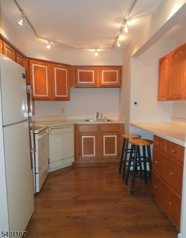 121 Jamestown Rd 121, Bernards Twp., NJ 07920