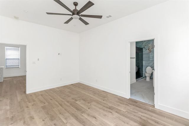 1105 Poindexter Street B2, Fort Worth, TX 76102