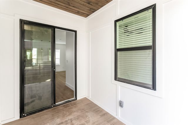 1105 Poindexter Street B2, Fort Worth, TX 76102