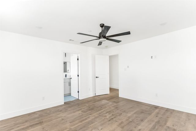 1105 Poindexter Street B2, Fort Worth, TX 76102