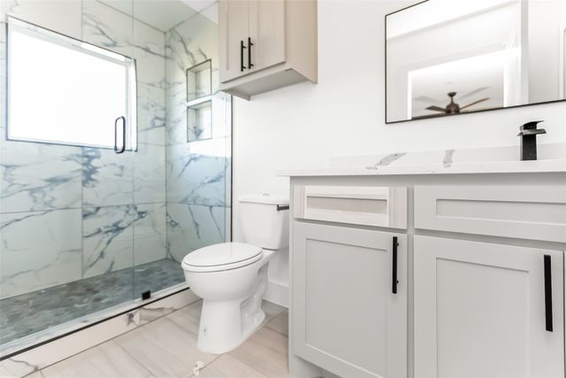 1105 Poindexter Street B2, Fort Worth, TX 76102