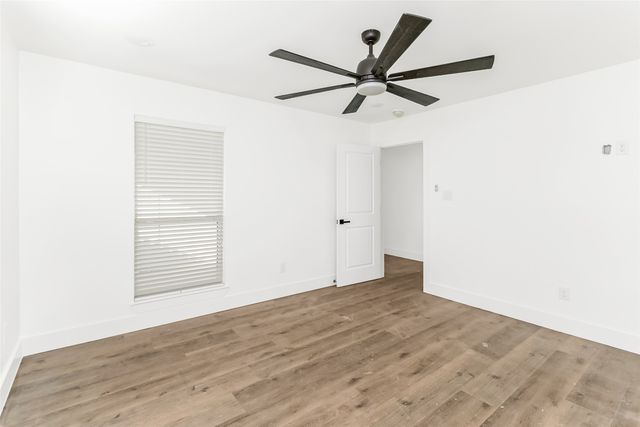 1105 Poindexter Street B2, Fort Worth, TX 76102