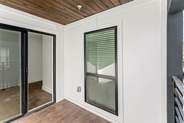 1105 Poindexter Street B2, Fort Worth, TX 76102