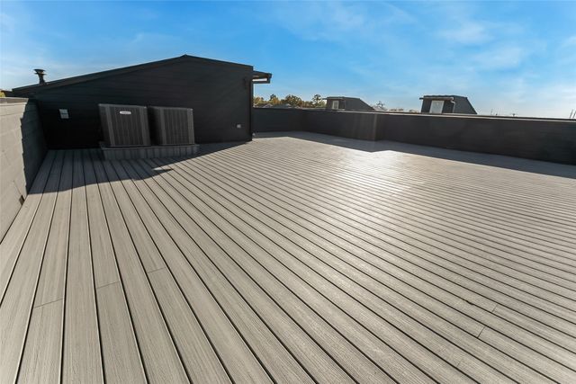 1105 Poindexter Street B2, Fort Worth, TX 76102