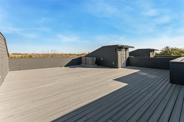 1105 Poindexter Street B2, Fort Worth, TX 76102