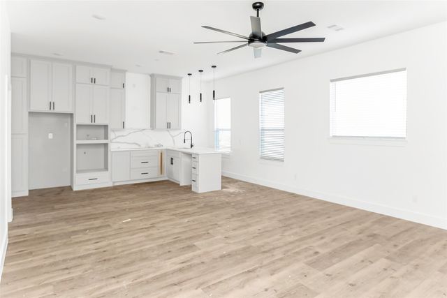 1105 Poindexter Street B2, Fort Worth, TX 76102