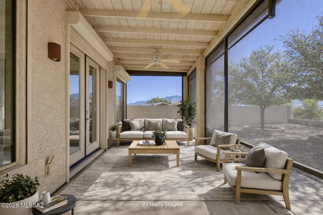 33 W Golden Spur Place, Oro Valley, AZ 85755