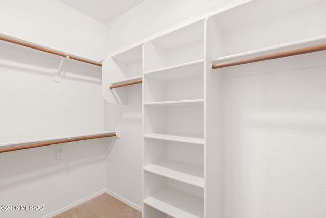 33 W Golden Spur Place, Oro Valley, AZ 85755