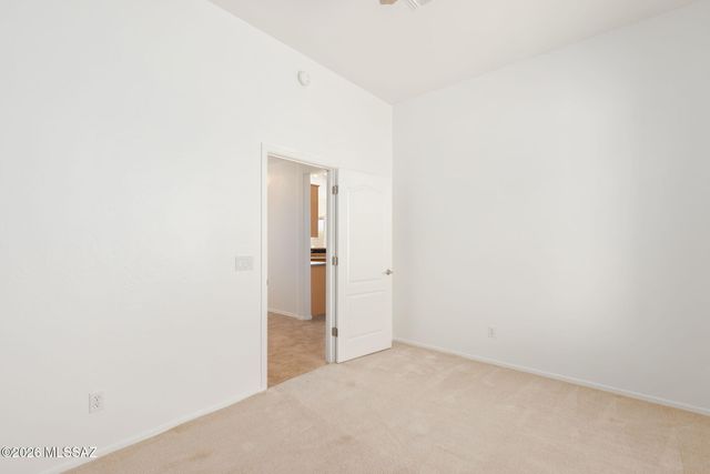 33 W Golden Spur Place, Oro Valley, AZ 85755