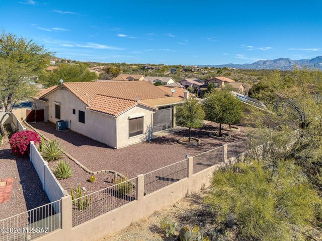 33 W Golden Spur Place, Oro Valley, AZ 85755
