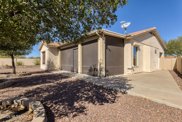 33 W Golden Spur Place, Oro Valley, AZ 85755