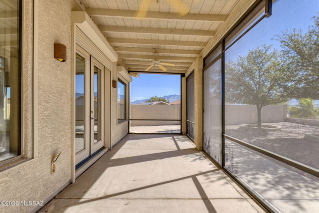 33 W Golden Spur Place, Oro Valley, AZ 85755