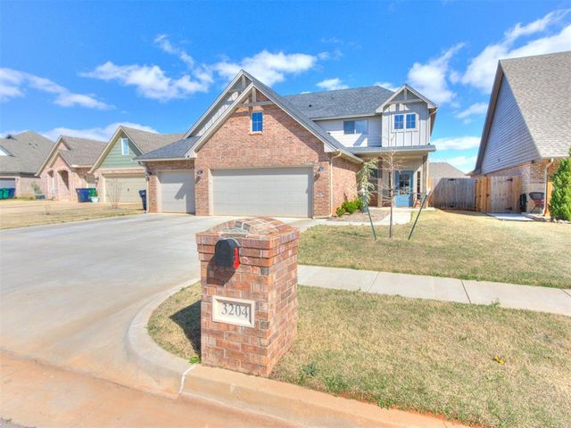 3204 Hayven Circle, Yukon, OK 73099