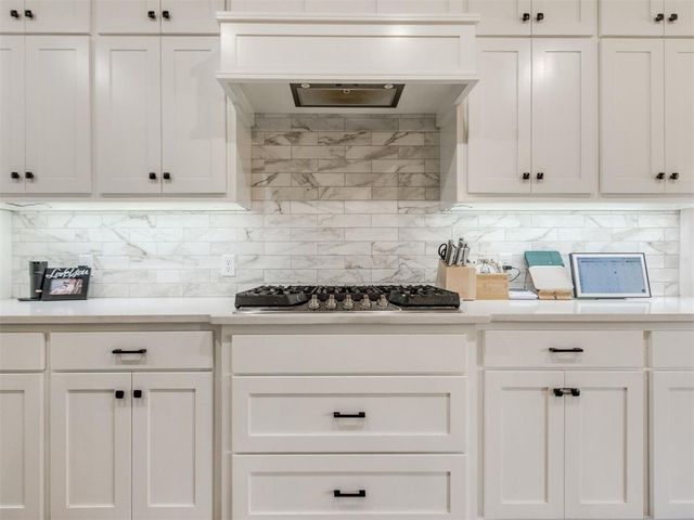 3204 Hayven Circle, Yukon, OK 73099