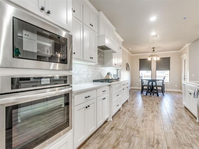 3204 Hayven Circle, Yukon, OK 73099