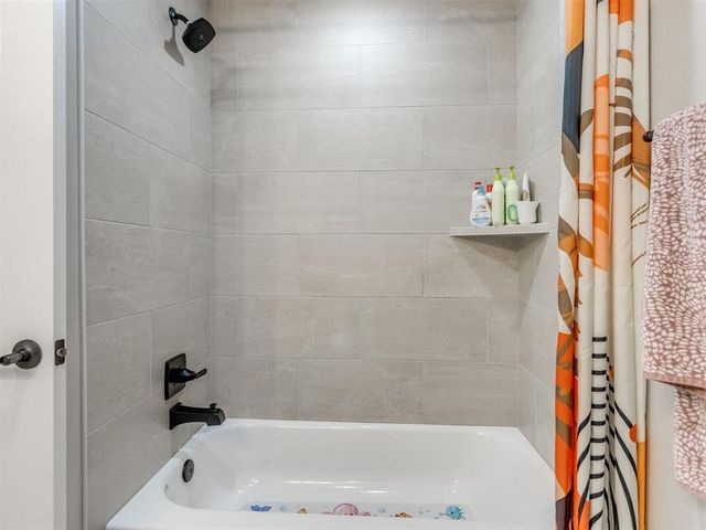 3204 Hayven Circle, Yukon, OK 73099