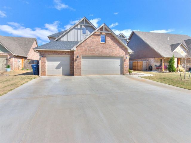 3204 Hayven Circle, Yukon, OK 73099