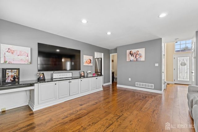 126 Wainwright Drive, Old Bridge, NJ 08857