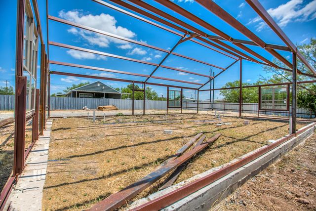 11318 Dallas Street, Carlsbad, TX 76934
