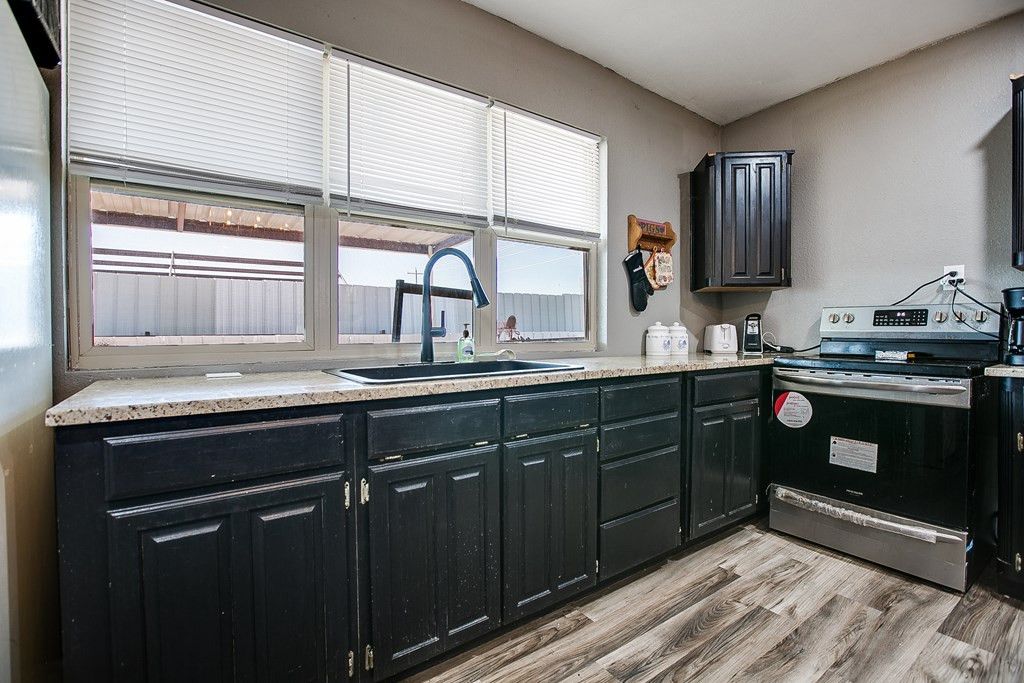 Image 10 of property listing at 11318 Dallas Street, Carlsbad, TX 76934