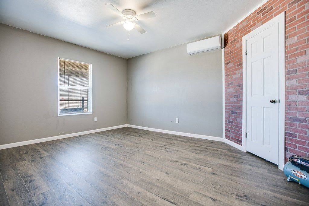 Image 11 of property listing at 11318 Dallas Street, Carlsbad, TX 76934