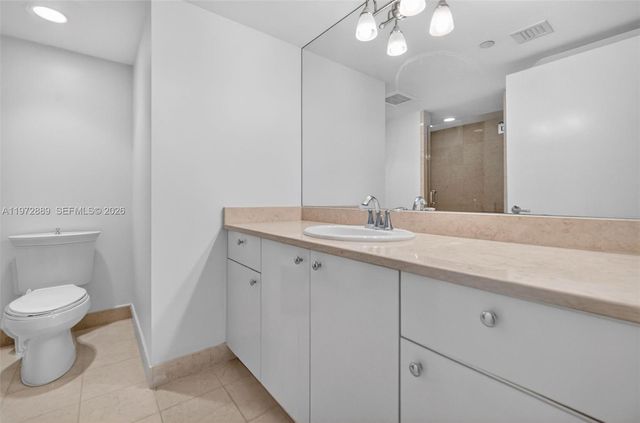 20000 E Country Club Dr 714, Aventura, FL 33180