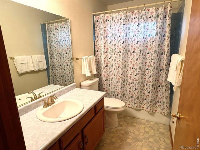 2400 Elmhurst Place, Longmont, CO 80503