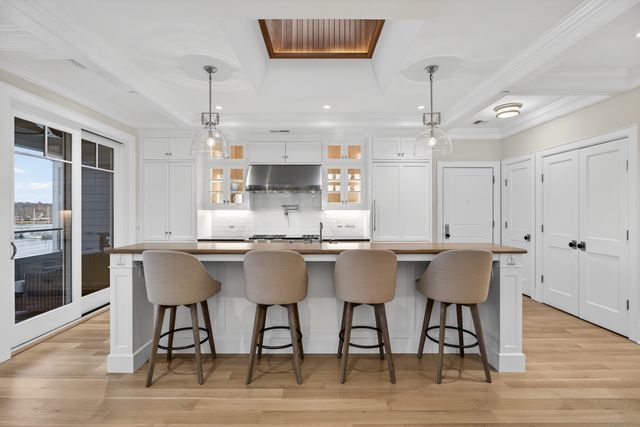 22 West Main Street 11, Groton, CT 06355