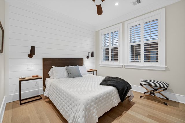 22 West Main Street 11, Groton, CT 06355