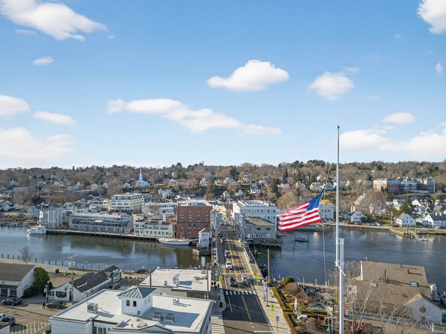 22 West Main Street 11, Groton, CT 06355