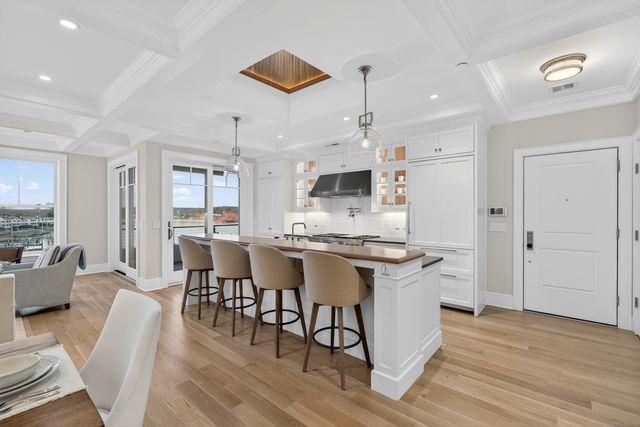 22 West Main Street 11, Groton, CT 06355