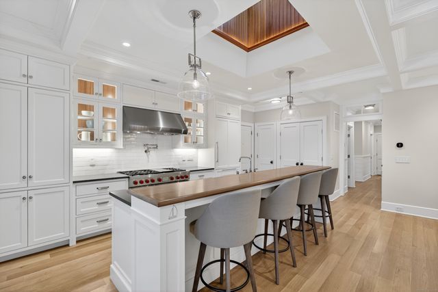 22 West Main Street 11, Groton, CT 06355