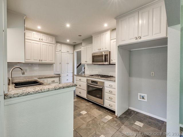 8800 N 123rd East Avenue, Owasso, OK 74055