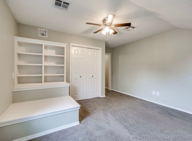 8800 N 123rd East Avenue, Owasso, OK 74055