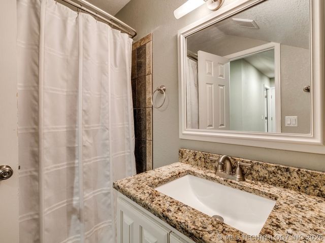 8800 N 123rd East Avenue, Owasso, OK 74055