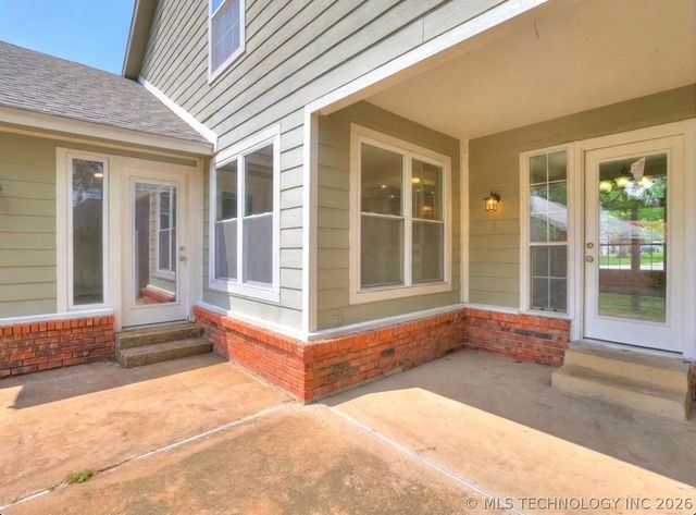 8800 N 123rd East Avenue, Owasso, OK 74055
