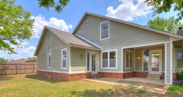 8800 N 123rd East Avenue, Owasso, OK 74055