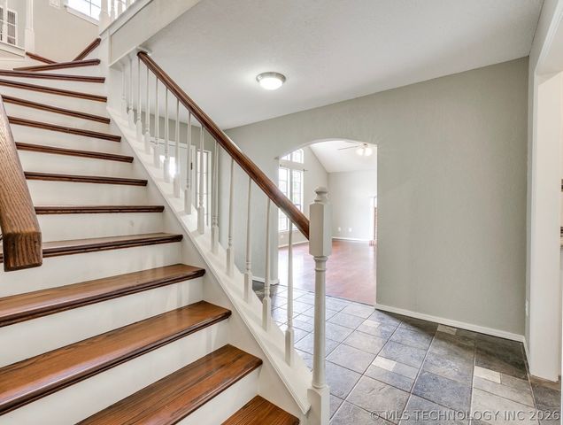 8800 N 123rd East Avenue, Owasso, OK 74055