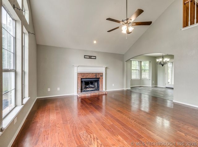 8800 N 123rd East Avenue, Owasso, OK 74055