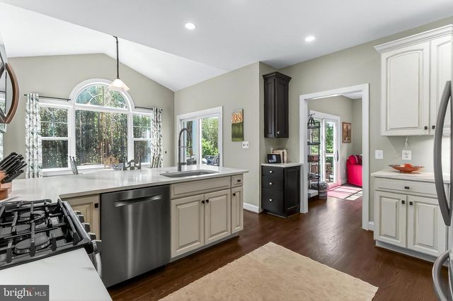4004 9TH ST S, Arlington, VA 22204