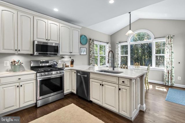 4004 9TH ST S, Arlington, VA 22204