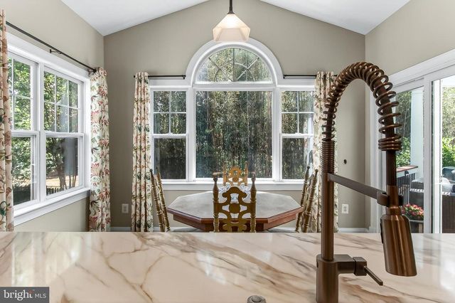 4004 9TH ST S, Arlington, VA 22204