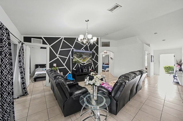 2900 W 42nd St Street W, Lehigh Acres, FL 33971
