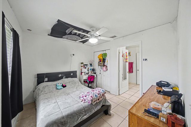 2900 W 42nd St Street W, Lehigh Acres, FL 33971