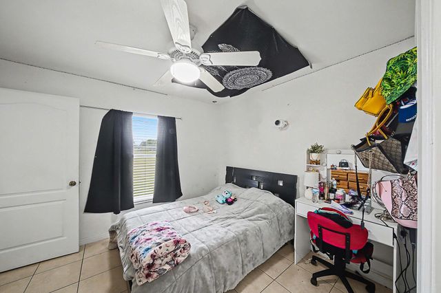2900 W 42nd St Street W, Lehigh Acres, FL 33971